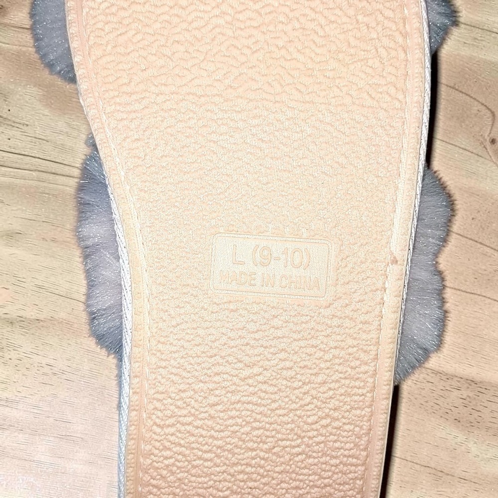 Chinese Laundry Pink Faux Fur Cross Band Slippers NWOT L 9-10 Plush Slide - Picture 8 of 9